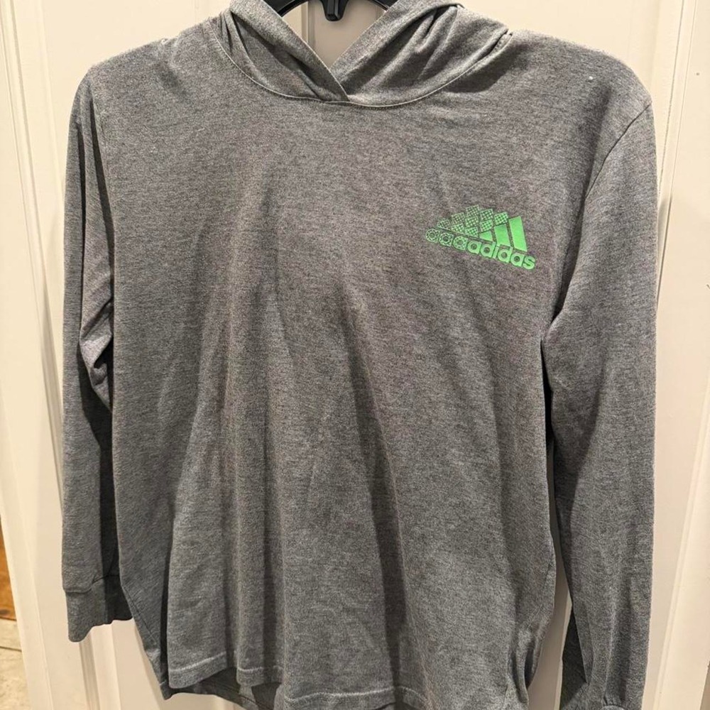 Adidas Mens Gray Long Sleeve Hooded Graphic Tee Green Blue Logo Size M 10/12